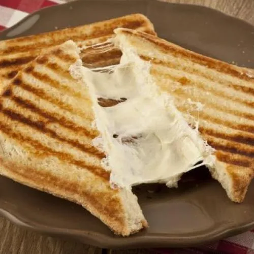 Kaşarlı tost