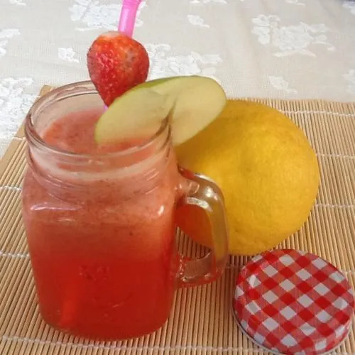 Çilekli Limonata